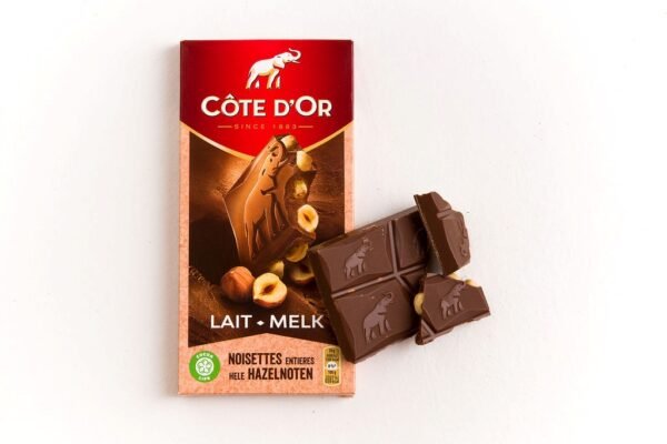 Cote d'Or Milk Chocolate with Nuts - Image 2